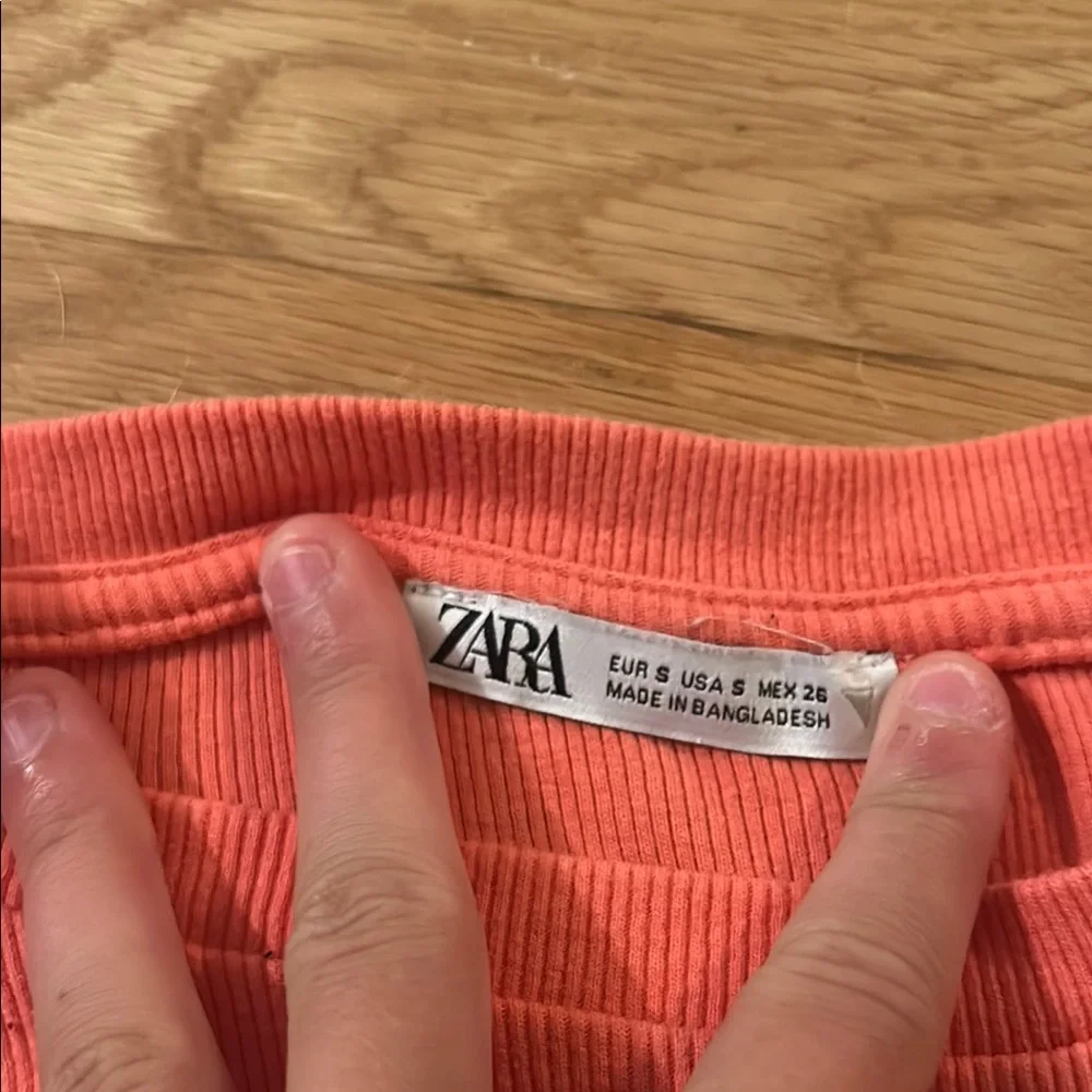 Ruffled Sleeve Coral Top from Zara - Picture 5 of 5